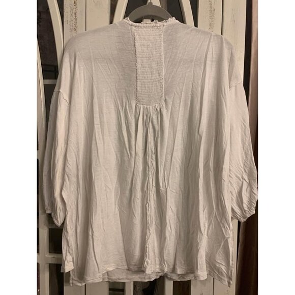We The Free white oversized boho bohemian women’s small top (bin F) - Picture 5 of 5